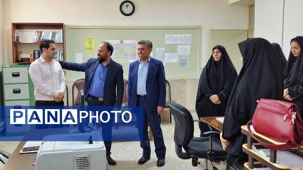 بازدید معاون پرورشی و فرهنگی البرز از پروژه مهر تا افتتاح مرکز مشاوره و بیعت با شهدا