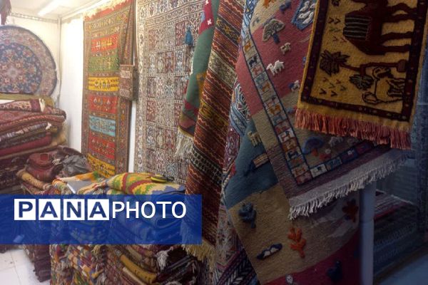 بازدید از بازار قدیمی فرش مشهد به‌مناسبت روز ملی فرش