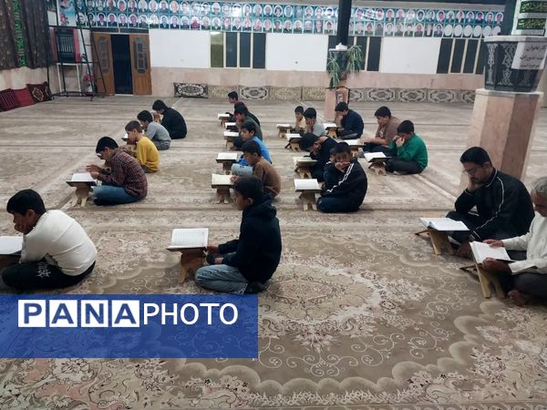 مراسم معنوی قرائت قرآن شهدای فدافن در حسینیه شاهزاده قاسم