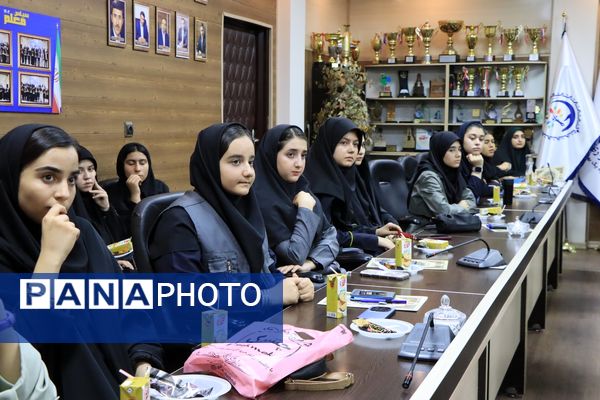 آیین تجلیل از خبرنگاران پانا ناحیه یک شهرستان بهارستان