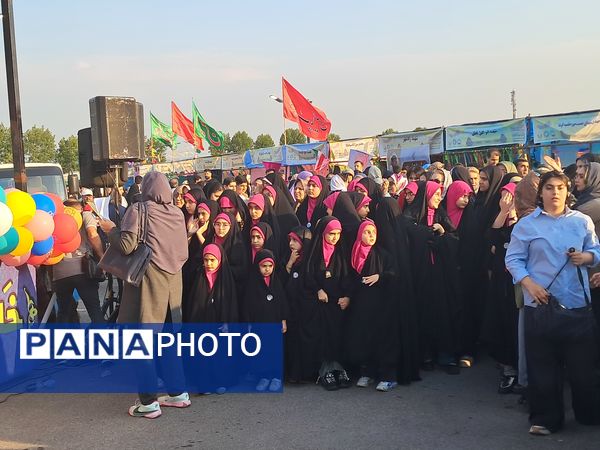 مهمانی پدرانه به‌مناسبت عید غدیر در قائمشهر