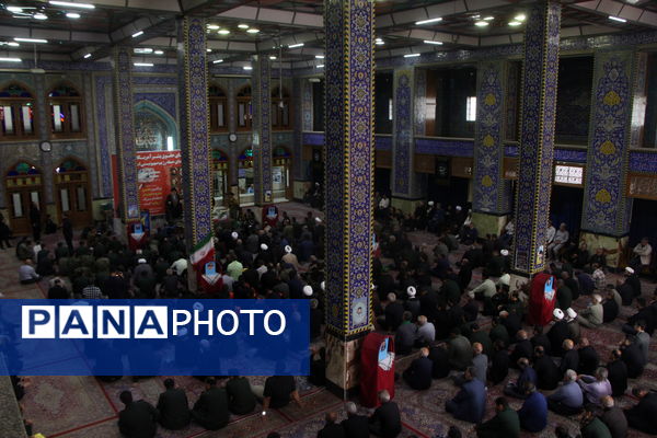 بزرگداشت شهدای مدافع وطن در یزد
