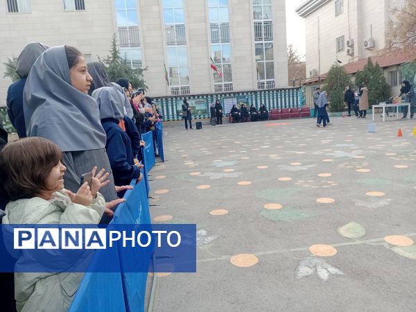 مسابقه جذاب مادر و دختر در دبستان مصلی نژاد حضرت زینب(س)