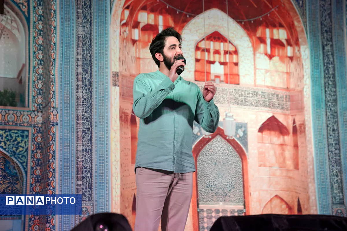 جشنی دهه کرامت در حرم زینبیه
