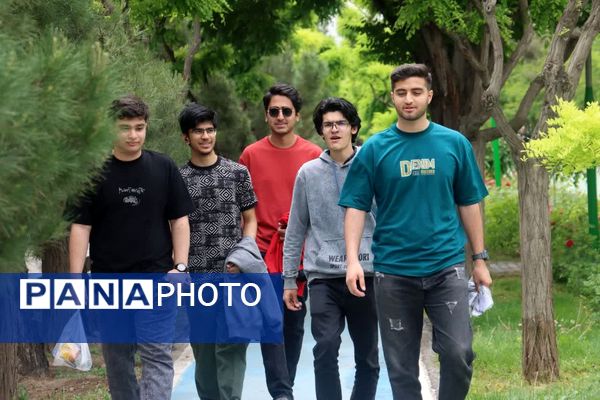 غوغای دانشگاه فردوسی مشهد در روز کنکور ۱۴۰۴