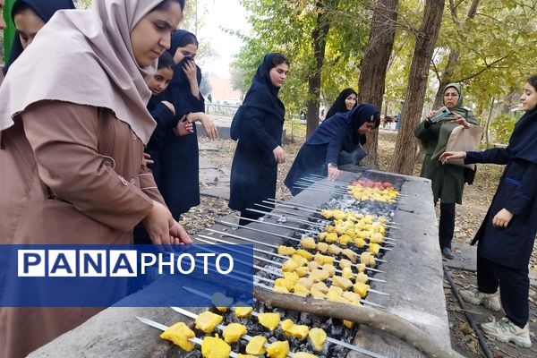 اردوی طرح تمشک دانش‌آموزان ناحیه یک بهارستان