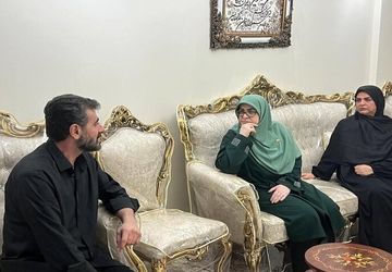 مهاجرانی به دیدار خانواده شهید «مهدی پور» رفت