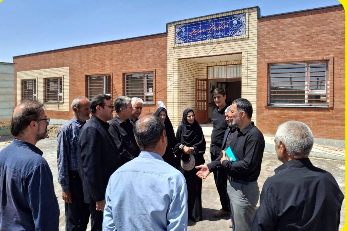 فرماندار خدابنده از روند ساخت مدارس خیرساز در روستاها بازدید کرد