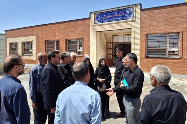 فرماندار خدابنده از روند ساخت مدارس خیرساز در روستاها بازدید کرد