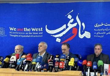 اسحاقی: از روز ملی مبارزه با استکبار به روز جهانی مبارزه با استکبار رسیده‌ایم