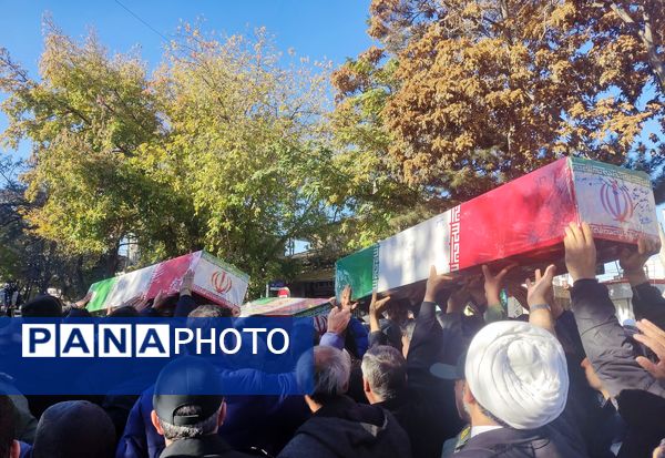 استقبال پرشور مردم بجنورد از پیکر شهیدان گمنام