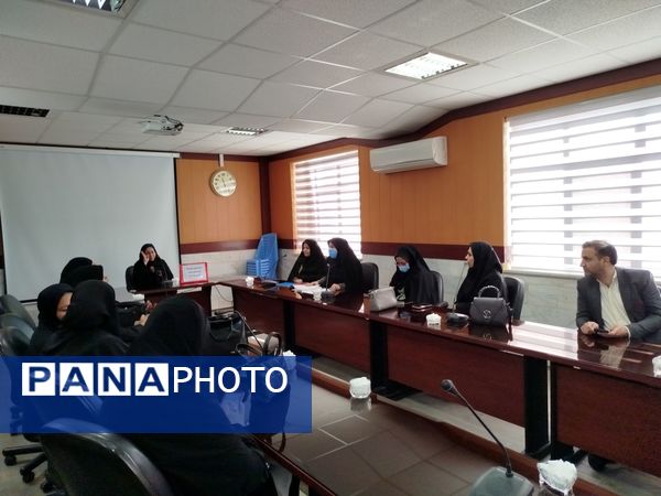 جلسه توجیهی هوای پاک ویژه مراقبان سلامت مدارس شهرستان کاشمر 