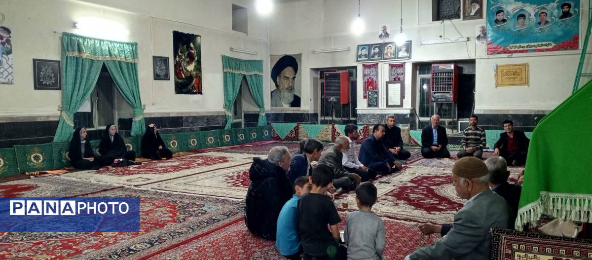 نشست مسئولان و هیات امنای مسجد صاحب الزمان (عج) روستای گزکوه 