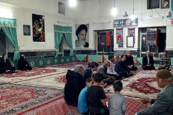 نشست مسئولان و هیات امنای مسجد صاحب الزمان (عج) روستای گزکوه 