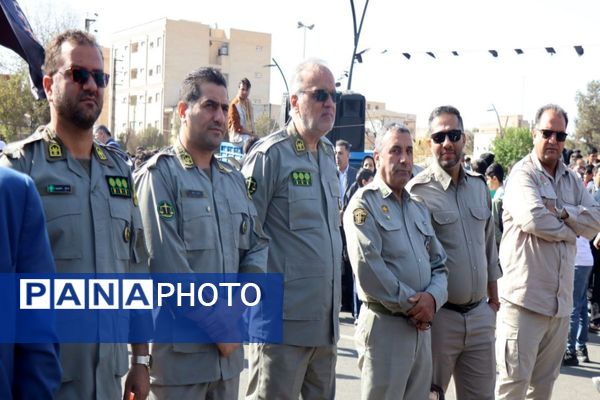 حضور پرشور دانش‌آموزان پاکدشتی در راهپیمایی روز ۱۳ آبان