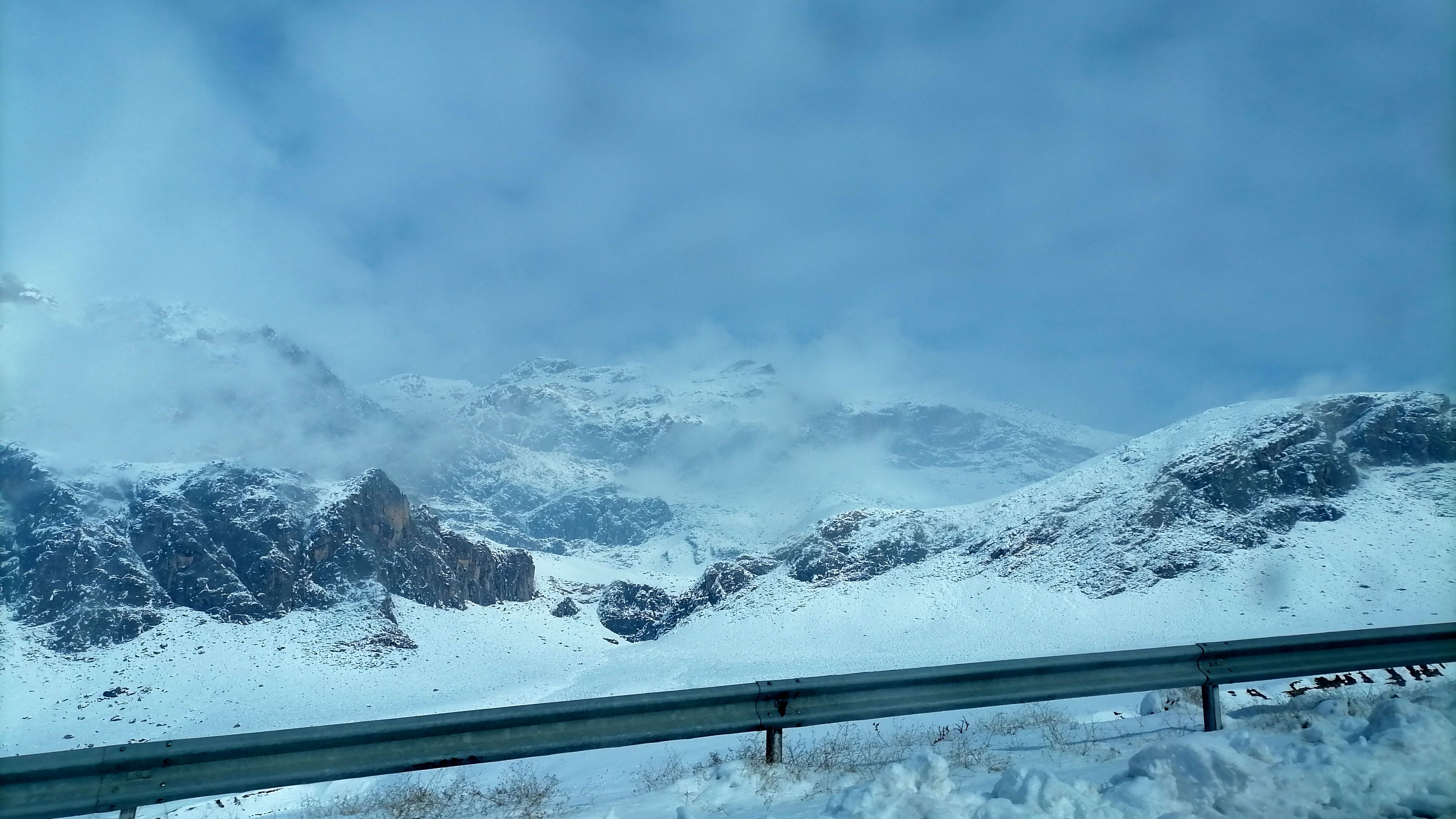 بروجن در پوشش سفیدی برف