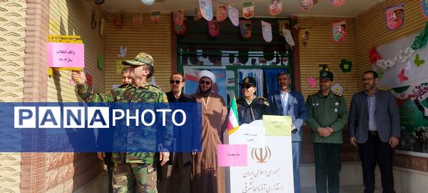 زنگ انقلاب در  مدارس شهرستان ملکان به صدا درآمد