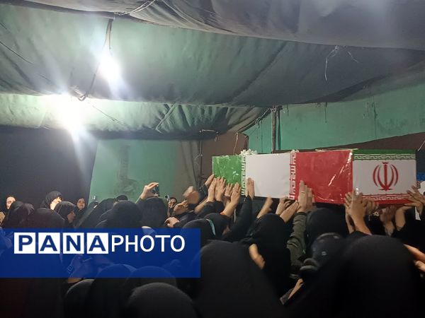 تشییع پیکر شهید گمنام در نمایشگاه یاس کبود 