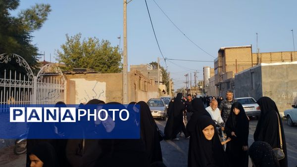 برپایی موکب بین راهی در مراسم پیاده روی جاماندگان اربعین شهرستان خلیل آباد 