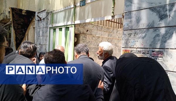 دیدار صمیمانه دانش آموز خبرنگاران پانا در منزل مادر شهید جمهور