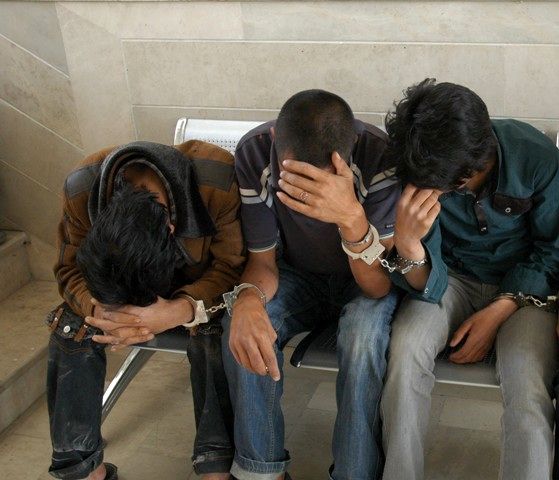 دستگیری 7 خرده فروش مواد مخدر و معتاد در شهرستان"فردوس"