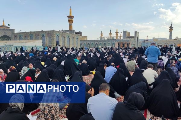 برگزاری مراسم پر فیض دعای عرفه در حرم مطهر رضوی