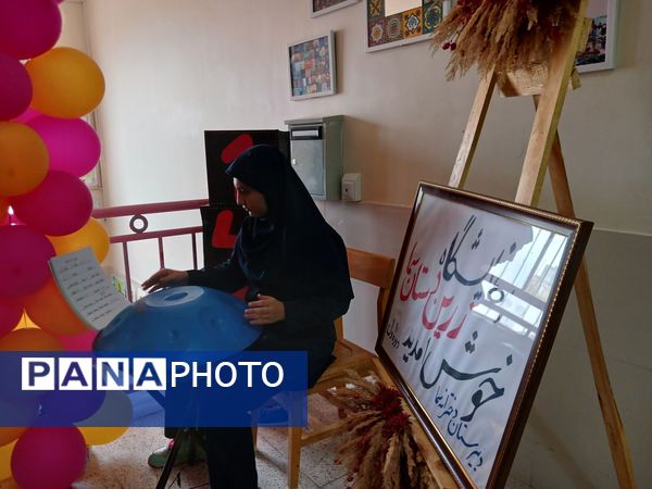 بازدید مدیر آموزش و پرورش کاشمر از نمایشگاه دبیرستان سما