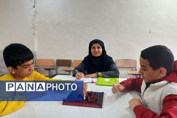 المپیاد رویش رقابتی مفرح و جذاب با حضور دانش‌آموزان  پسر مقطع متوسطه ناحیه ۳شیراز 
