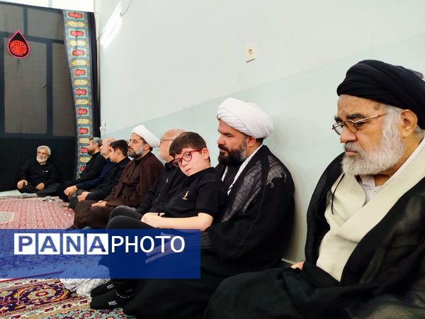 مجلس عزای حسینی در حوزه علمیه امام صادق (ع) کاشمر