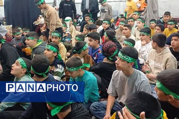 اعتکاف دانش‌آموزی در زرقان