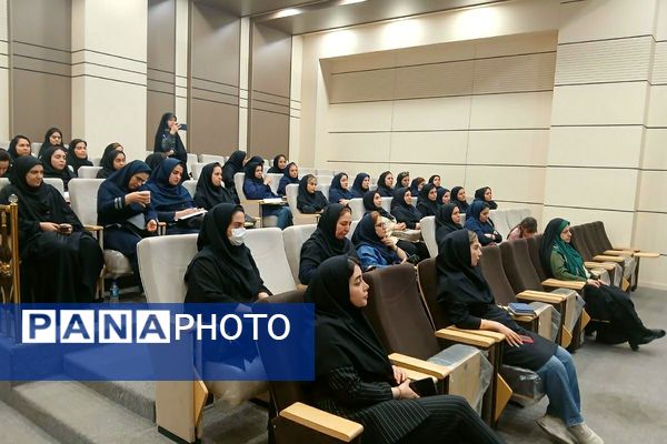 برگزاری کارگاه آموزشی پیشگیری از سرطان‌های شایع بانوان به‌مناسبت هفته فرهنگی در شهرستان ملارد 