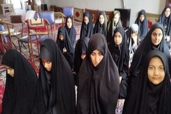 پیوند مسجد و مدرسه در دبیرستان صدرا ابرکوه