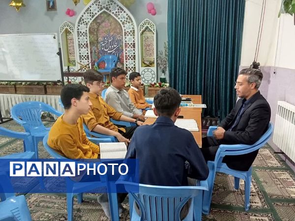 حضور دانش‌آموزان منتخب مسابقات قرآن، عترت و نماز در دومین کارگاه توانمندسازی