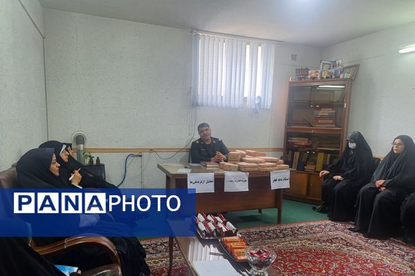 جلسه ستاد دهه فجر در حوزه حضرت زینب(س)بسیج سپاه احمد ابن موسی (ع) در شیراز 