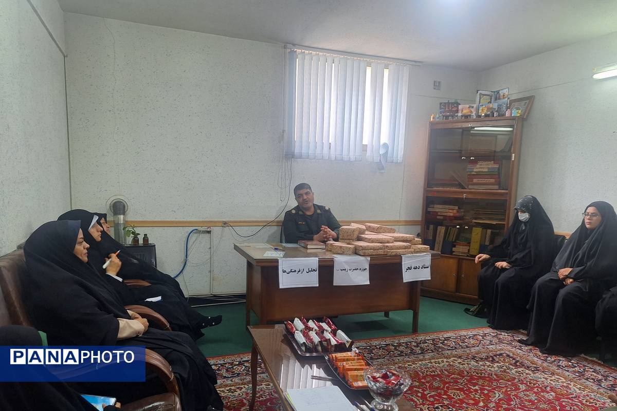 جلسه ستاد دهه فجر در حوزه حضرت زینب(س)بسیج سپاه احمد ابن موسی (ع) در شیراز