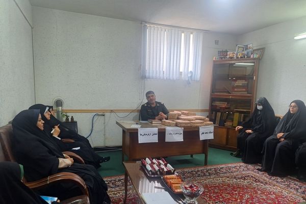 جلسه ستاد دهه فجر در حوزه حضرت زینب(س)بسیج سپاه احمد ابن موسی (ع) در شیراز 