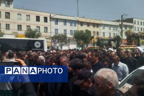تشییع پیکر شهدای مدافع وطن در شهرک وحدت شهرستان فردیس