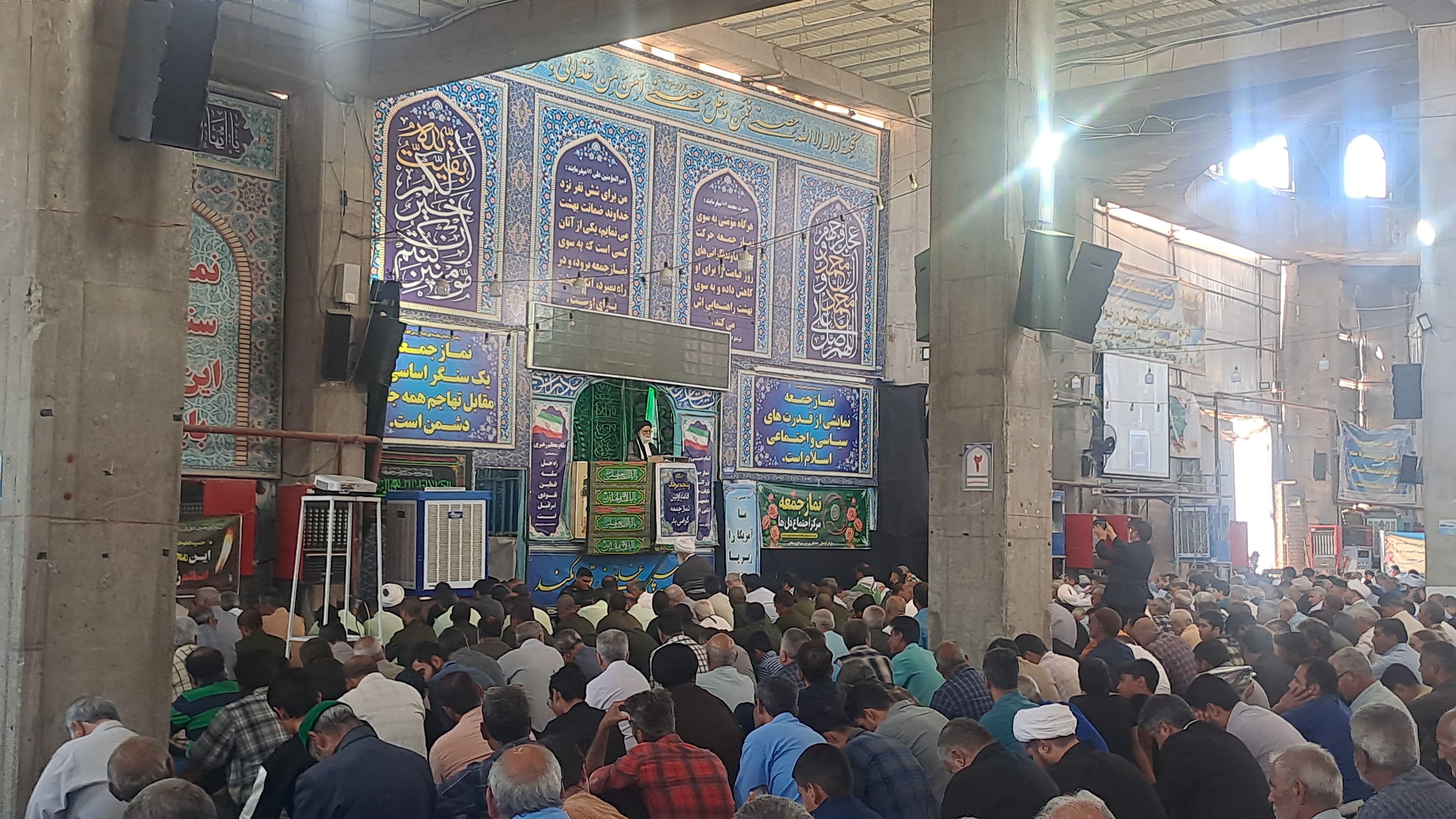 نماز جمعه در آخرین جمعه ماه محرم 