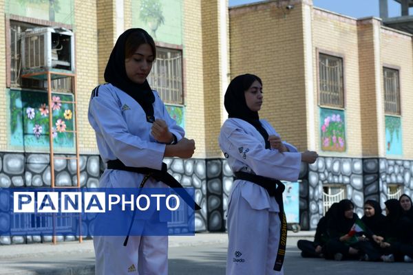 از حرکات رزمی دانش‌آموزان تا طناب‌کشی معلمان، المپیاد ورزشی مدرسه حکمت بهارستان‌دو