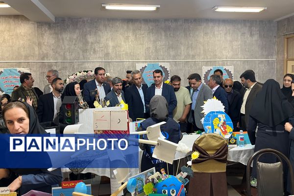 نمایشگاه تکنولوژی آموزشی در شهرستان آباده