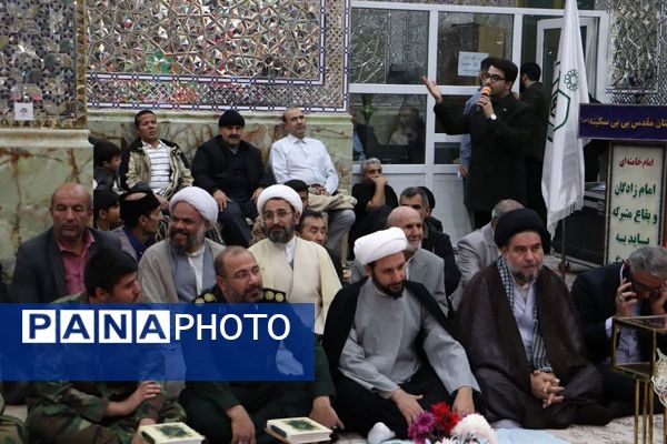 چلچراغ آیه‌ها در آستان بی‌بی سکینه شهرستان ملارد