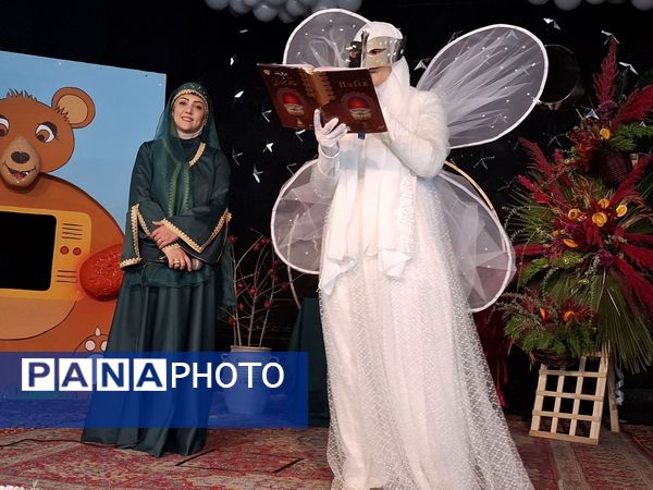 جشن یلدا ۱۴۰۴ در مدرسه ۱۷ شهریور شهرستان بجنورد 