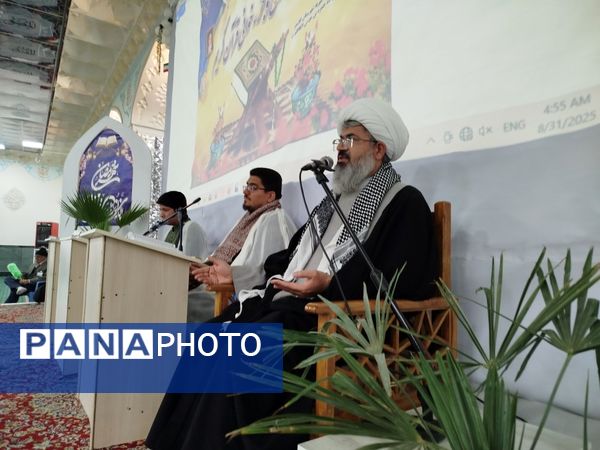 جلسه جزء خوانی قرآن کریم در امامزاده سید حمزه(ع) شهرستان کاشمر