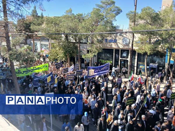 راهپیمایی پرشکوه مردم شهرستان خلیل‌آباد در سیزدهم آبان و گرامیداشت یوم‌الله ۱۳ آبان