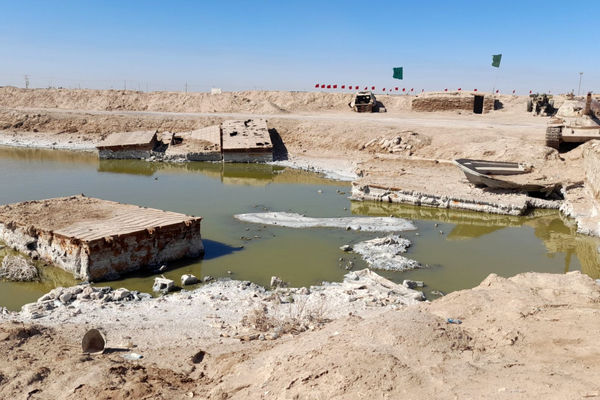 قدم‌گذاشتن دانش‌آموزان رباط‌کریم بر خاک مقدس شلمچه