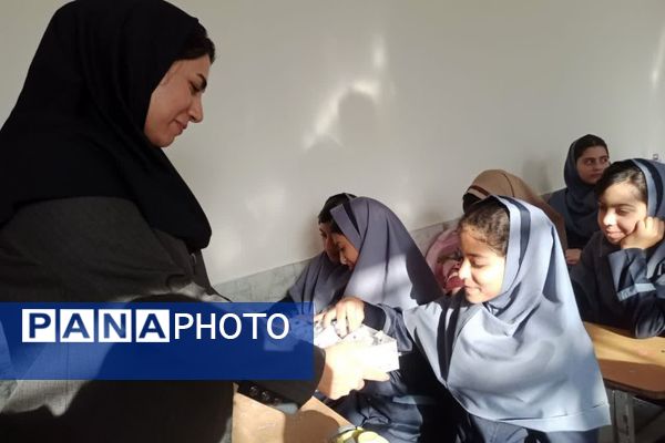 شادترین روز سال تحصیلی در مدرسه کوثر ناحیه ۴ شیراز 