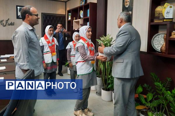 دیدار دانش آموزان پیشتاز پاکدشت با مدیرکل آموزش و پرورش شهرستانهای تهران