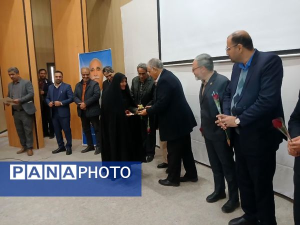 نکوداشت استاد حاج غلامحسین فرزین پدر مدرسه‌سازی خراسان جنوبی 