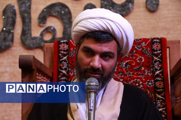 حضور خادمان رضوی در اعتکاف دانش‌آموزی فهرج