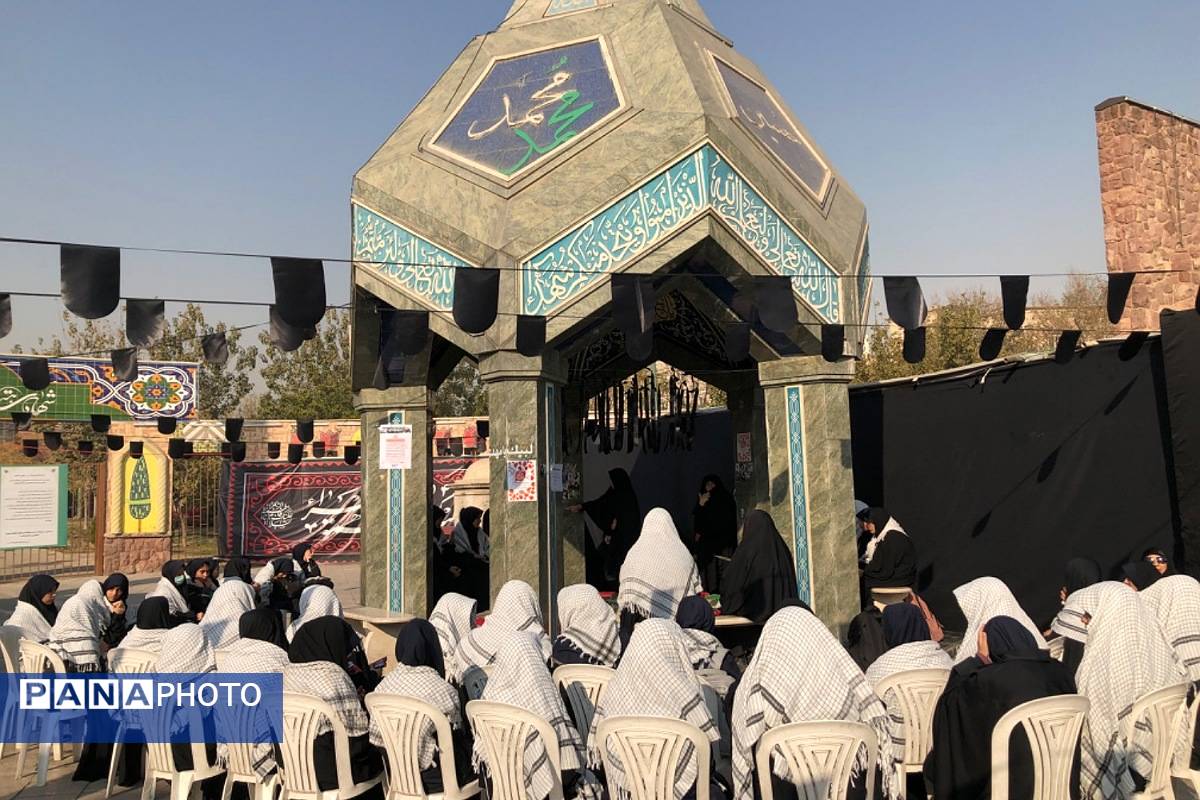 مراسم غبار‌روبی مزار شهدای گمنام در ناحیه دو شهرری 